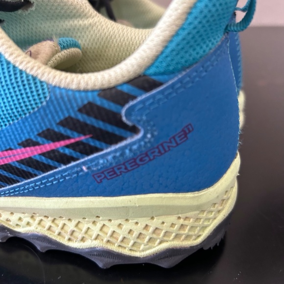 Peregrine 11 Shield Trail - Running Shoes-Kids Size 4.5M - Picture 2 of 10